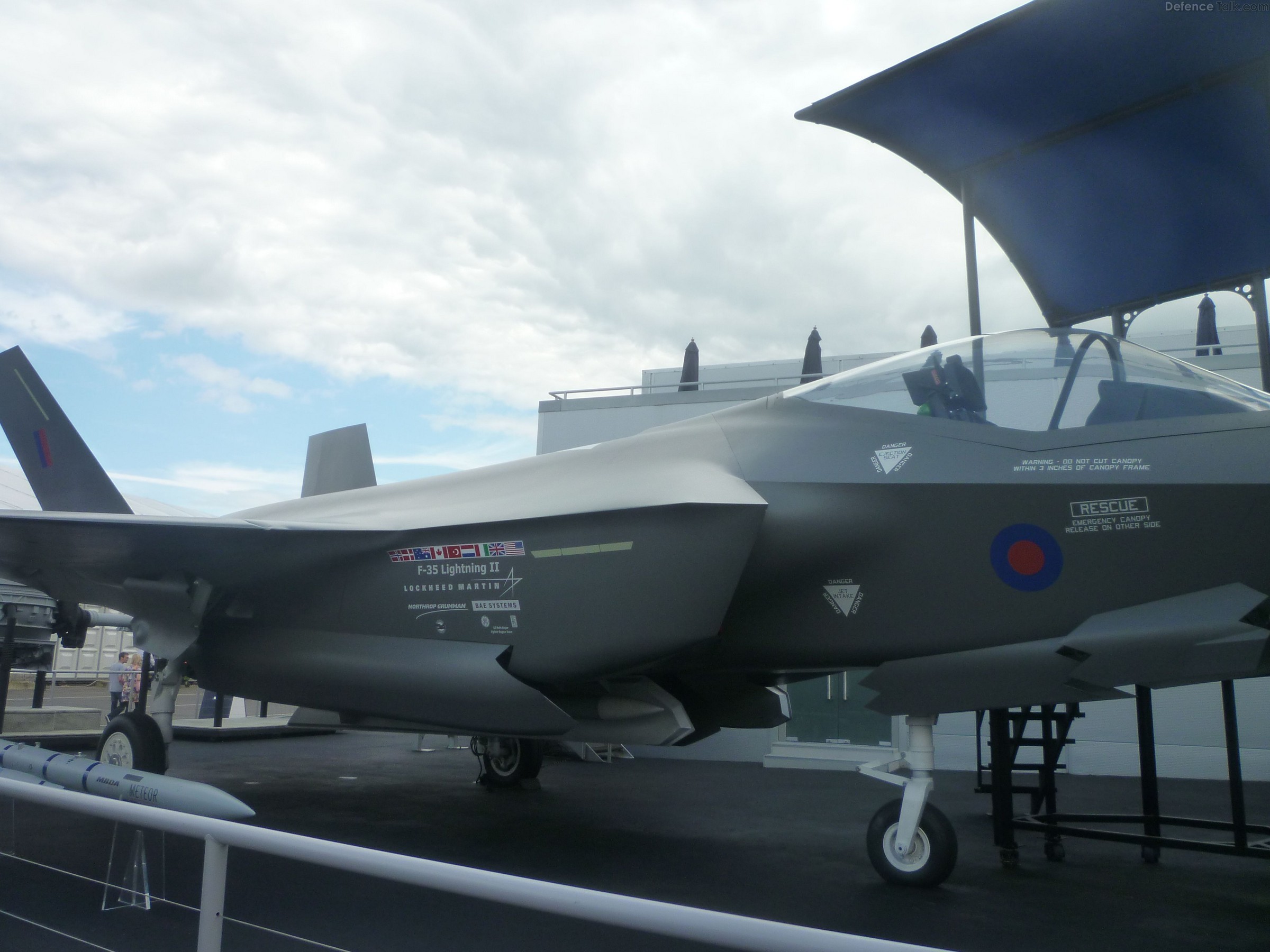 F-35 JSF at Farnborough 2010 Air Show