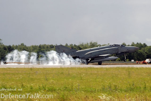 F-4F Phantom landing