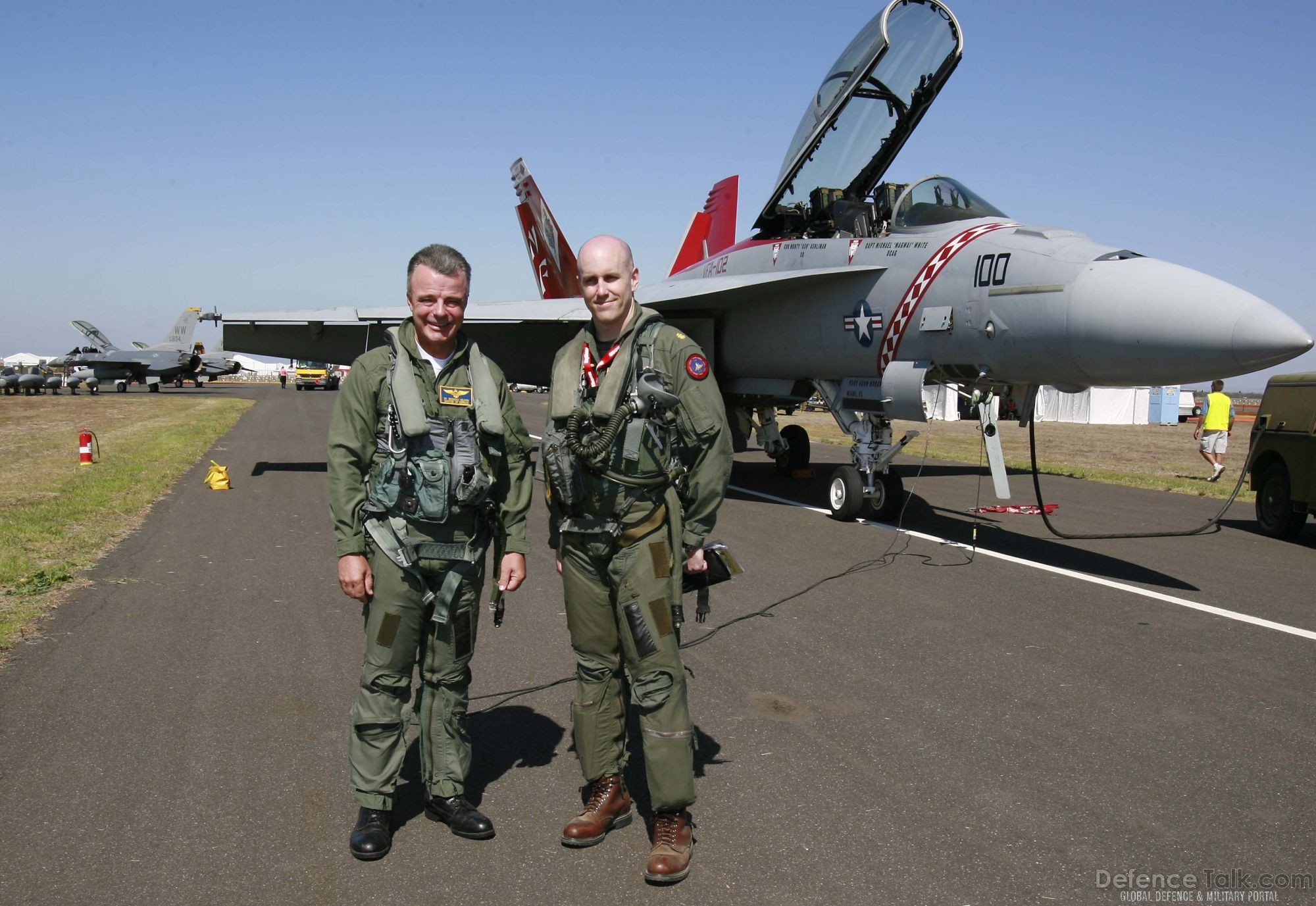 F/A-18F Hornet + Minister for Defence - Avalon Air Show 2007