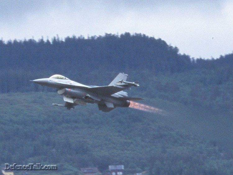 f16 takeoff.