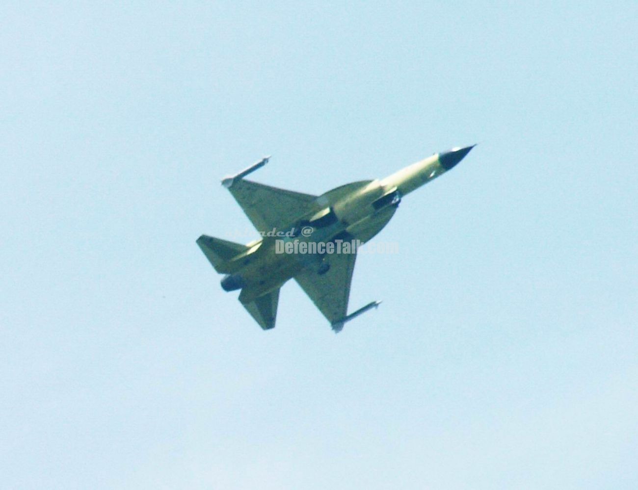 FC-1 / JF-17 Thunder Fighter Prototype 04 First Flight