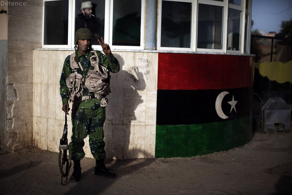 Free Libyan Army soldier