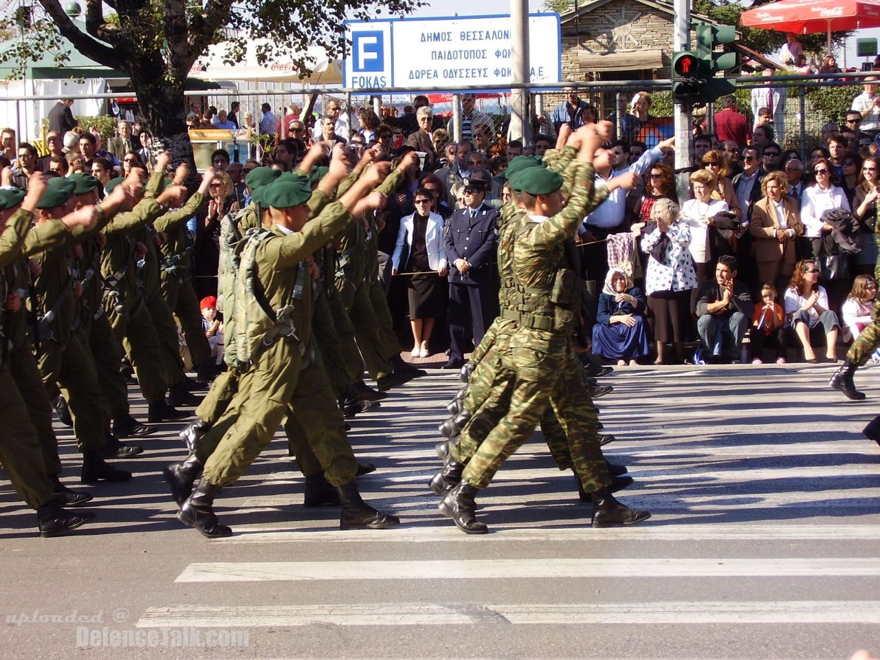 Greek Mountain Comandos (LOK) soldiers in Thessaloniki parade