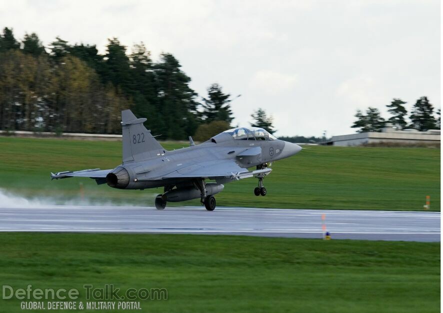 Gripen flies with IRIS-T