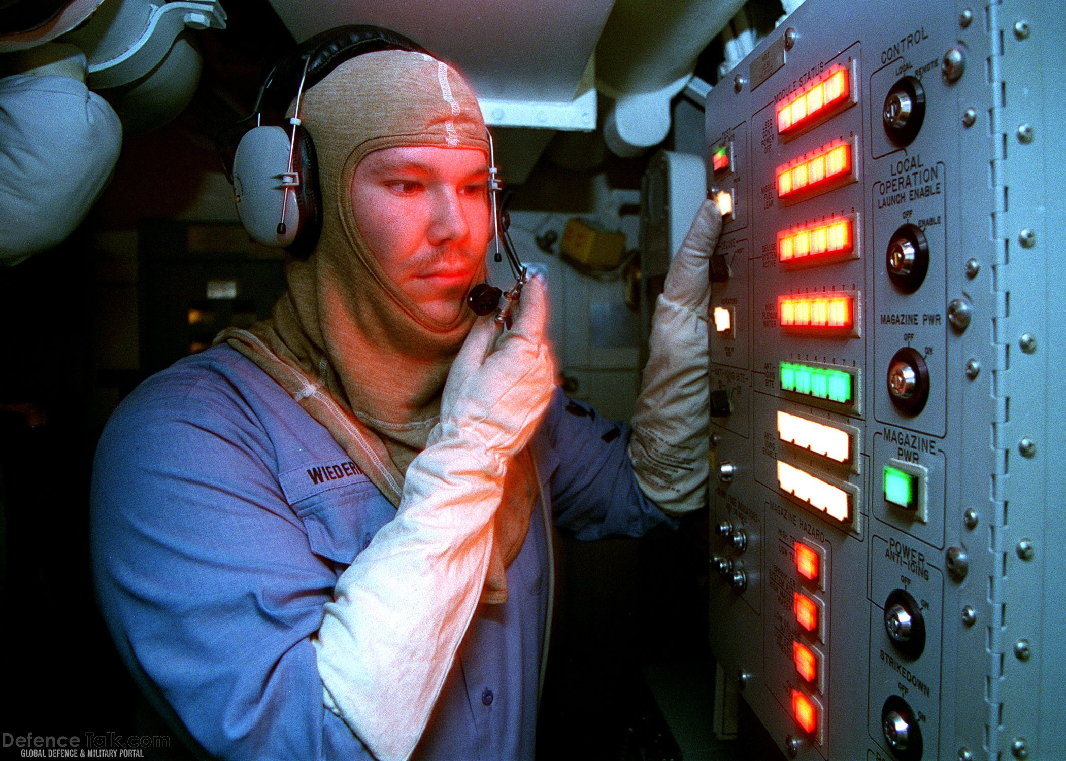 Gunner's Mate, VLS panel, guided missile destroyer - US Navy