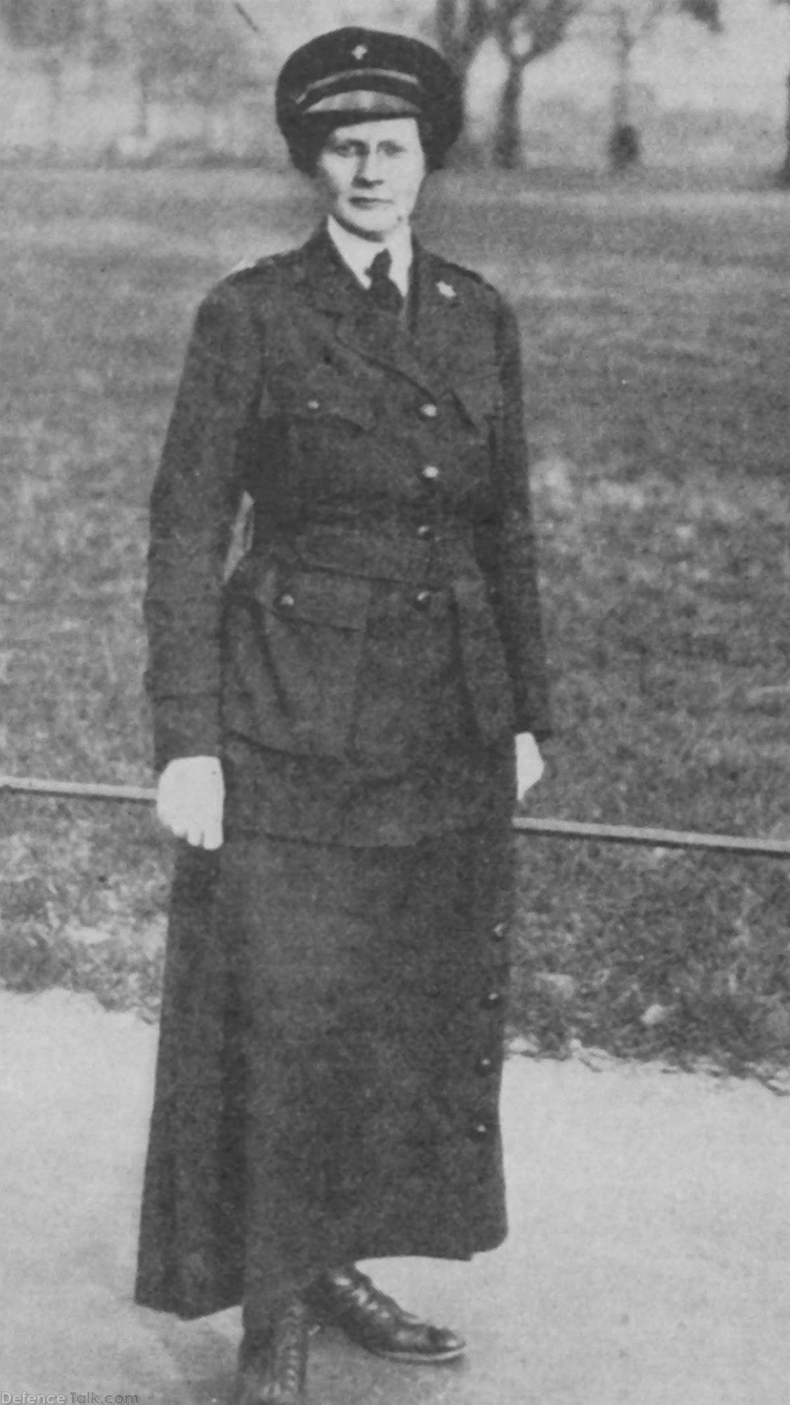 gw_womenpoliceforce_01