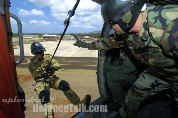 Helicopter Rope Suspension Techniques (HRST) - RIMPAC 2006