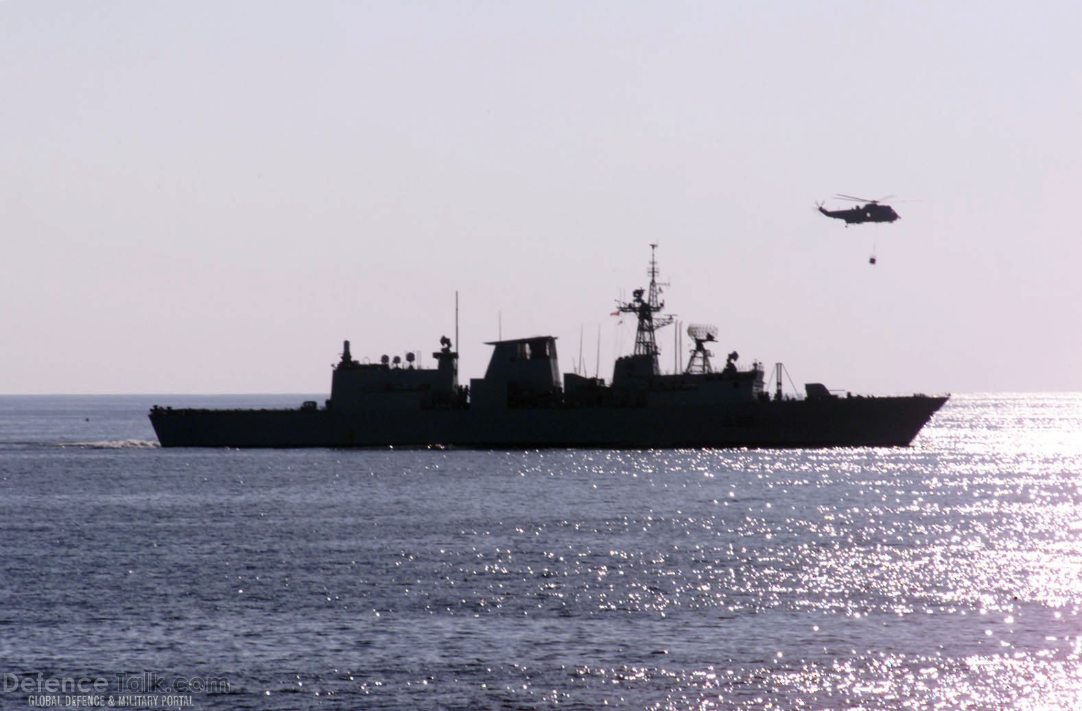 HMCS Charlottetown Halifax-class Frigate (Helicopter) FFH