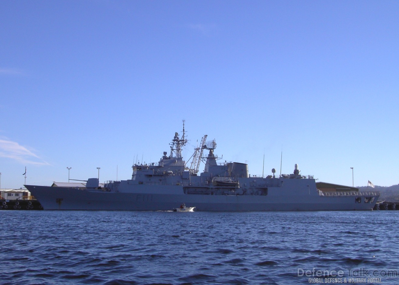 HMNZS Te Mana  -  Anzac class frigate  -  in Hobart March 2007