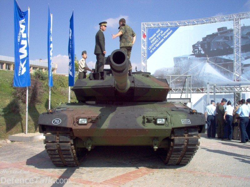 IDEF 2005 - Leopard 2 MBT