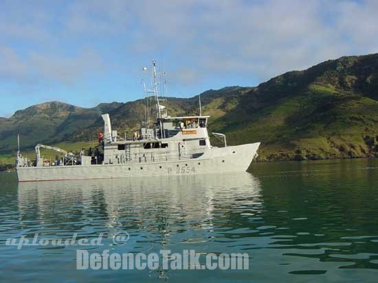 Inshore Patrol Boat Kiwi at Akaroa harbour