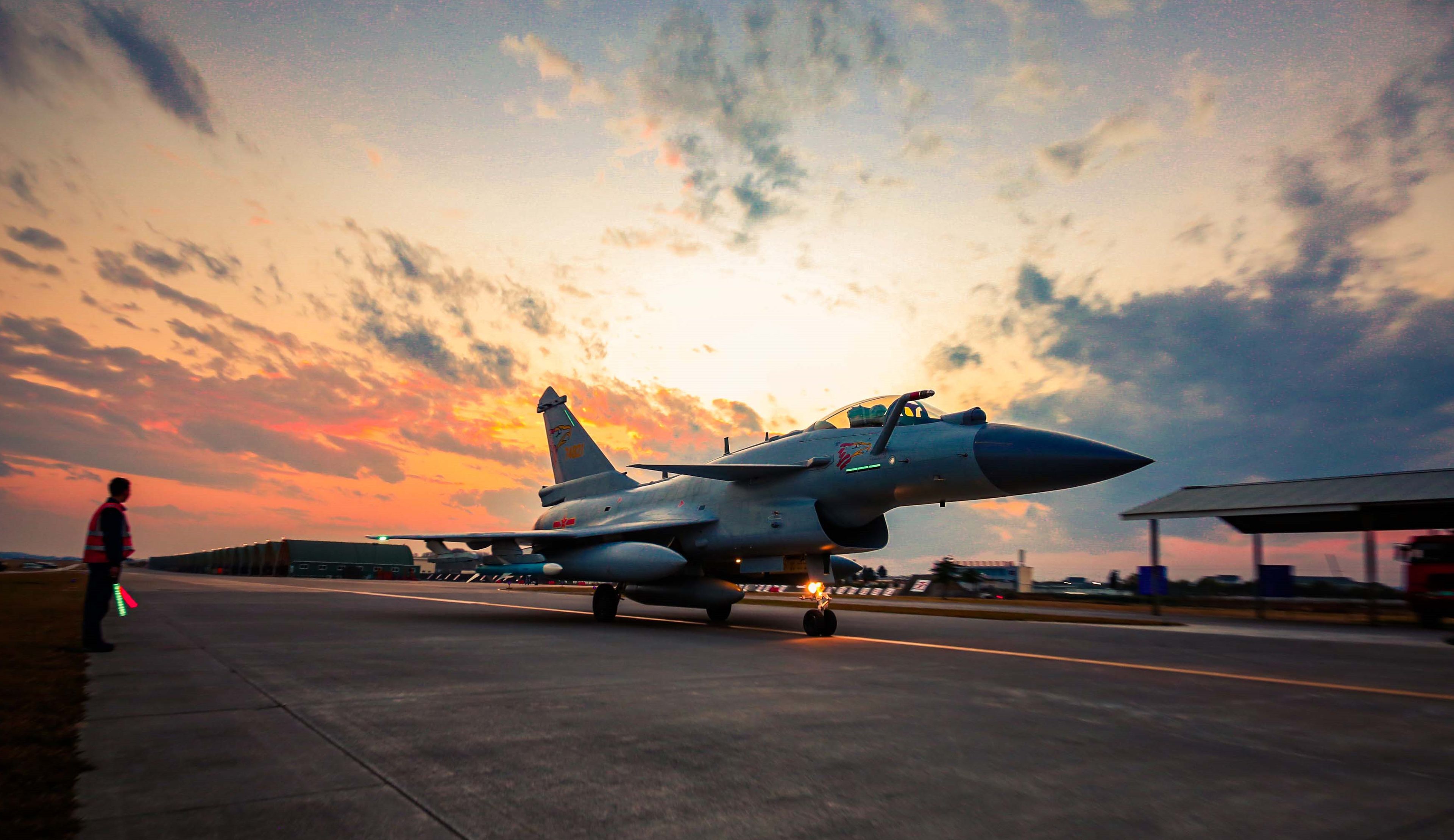 J-10 Fighter Jet - Chinese Air Force