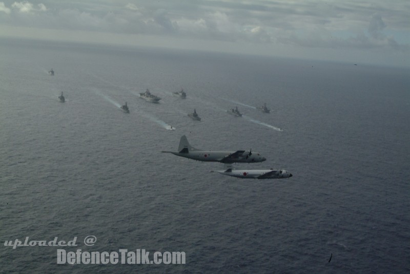 Japanese Navy P-3 Orion Takes flight- RIMPAC 2006