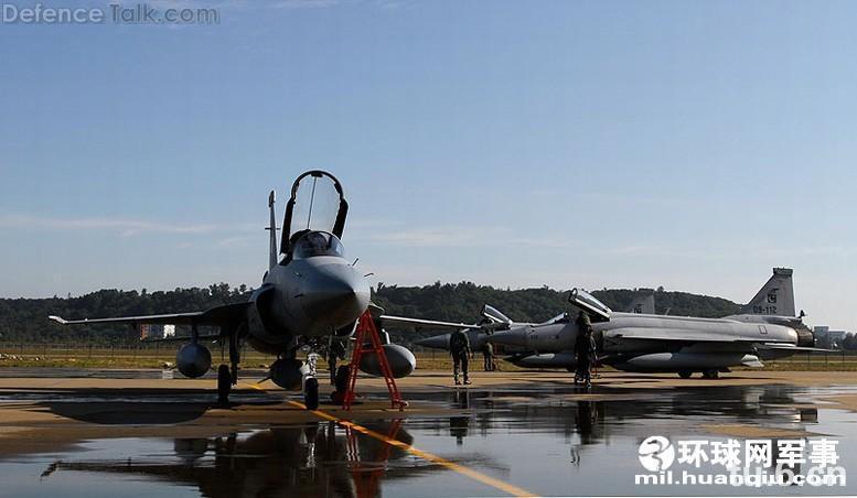 JF-17 at Airshow China 2010