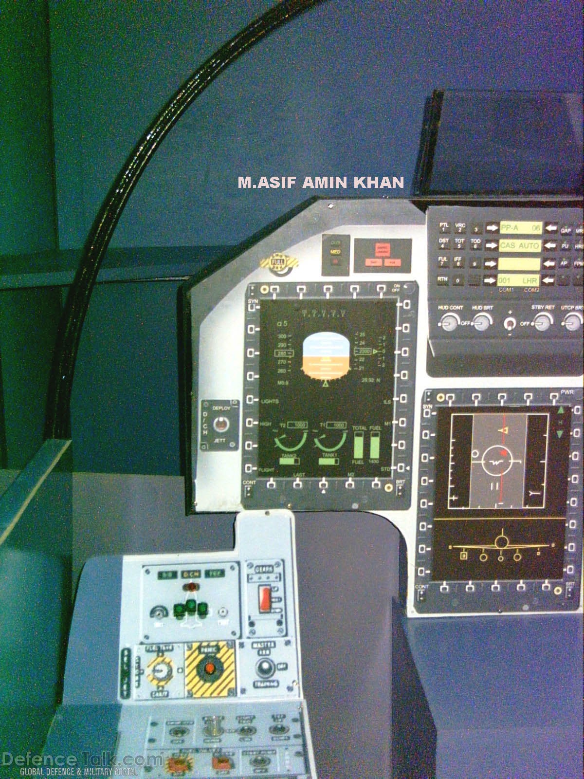 JF-17 cockpit components - IDEAS 2006, Pakistan