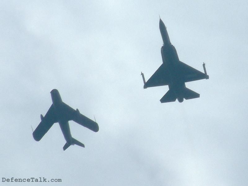 JF-17 & J-5