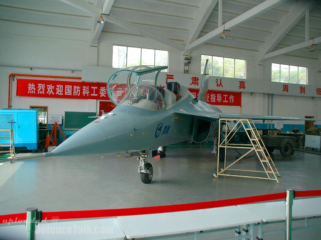 JL-15 (L-15) Falcon - People's Liberation Army Air Force