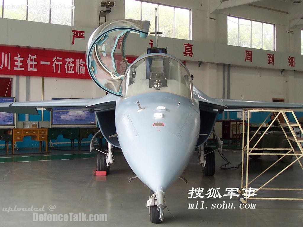 JL-15 (L-15) Falcon - People's Liberation Army Air Force