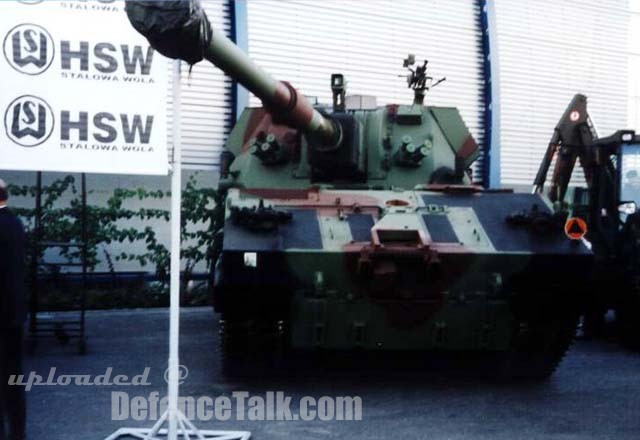 Krab 155 mm howitzers - Polish Army Artillery