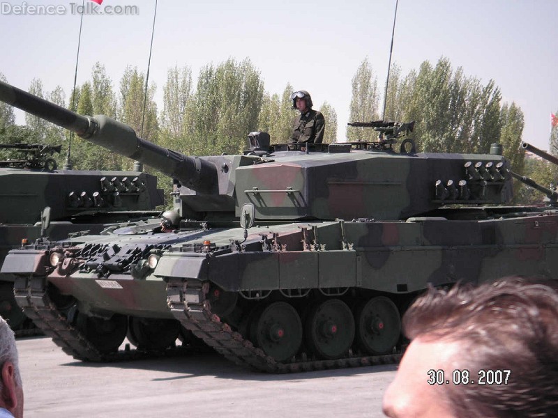 Leopard 2A4