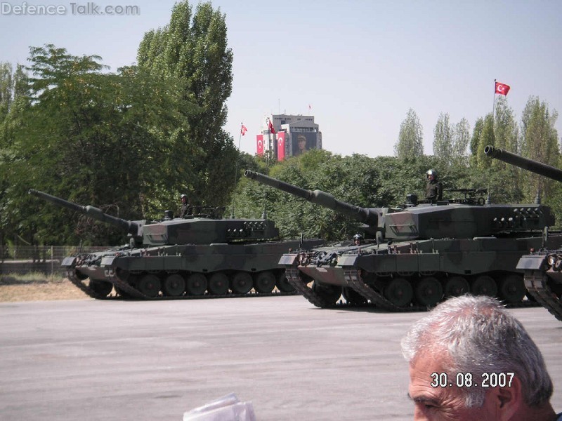 Leopard 2A4