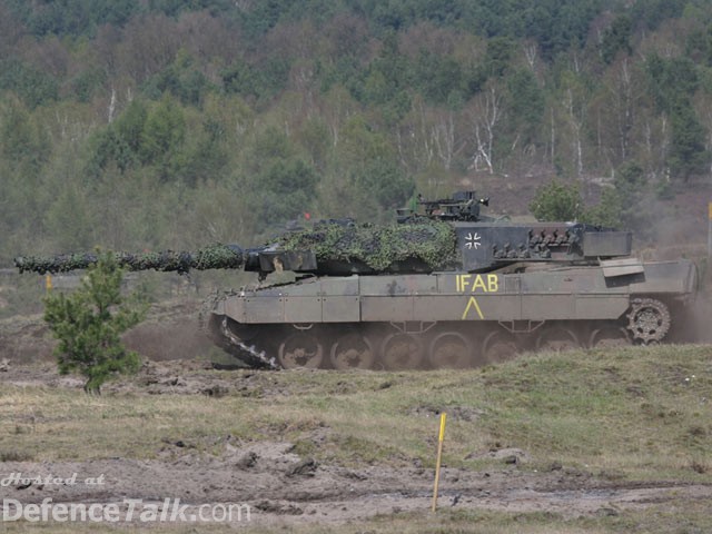 Leopord 2 MBT - European Challenge 2005