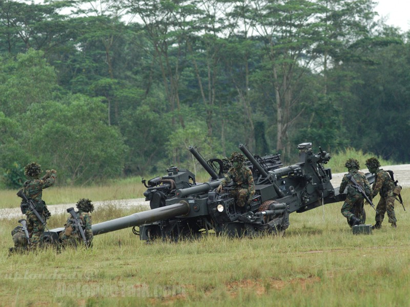 Light Weight Howitzer Pegasus, Singapore