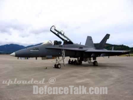 LIMA 2005 pics. Hawks, Migs, hornets