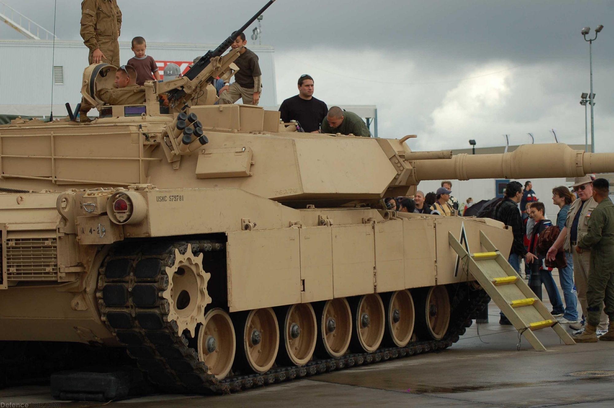 M1-Abrams Battle Tank