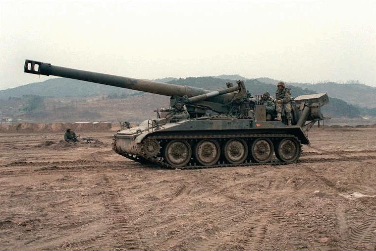 M110A2 Self-Propelled Howitzer