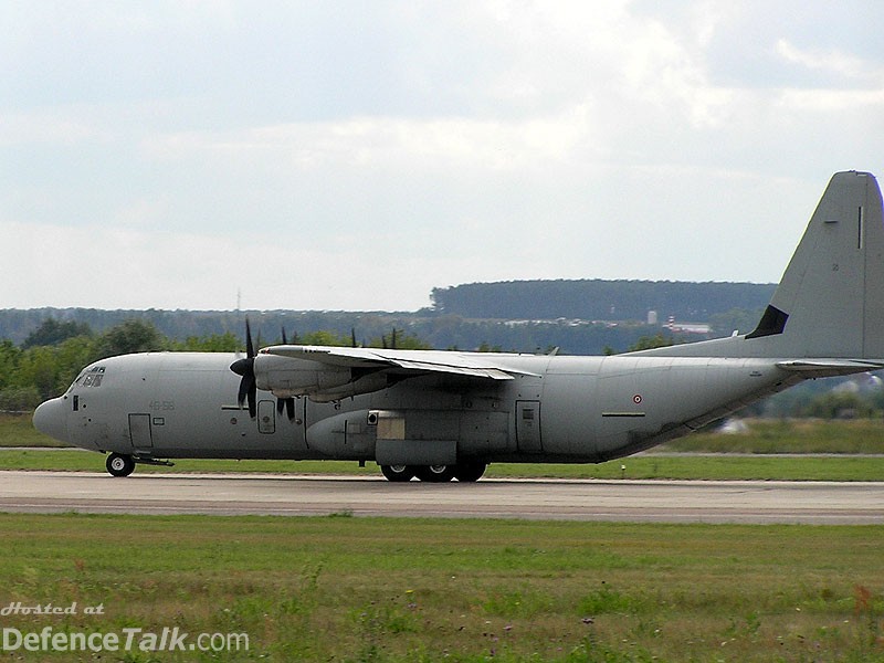 MAKS 2005 Air Show - AC 130 USAF