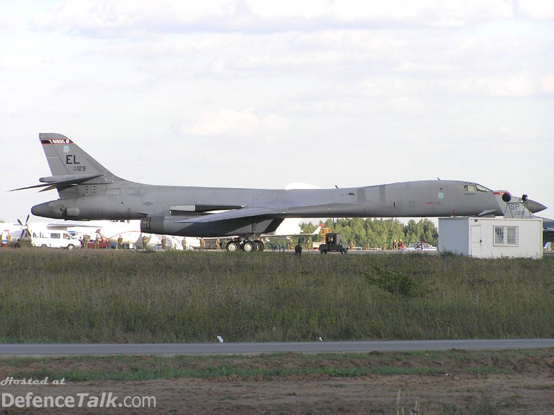 MAKS 2005 Air Show - B-1b USAF Strategic Bomber