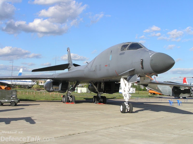 MAKS 2005 Air Show - B-1b USAF Strategic Bomber