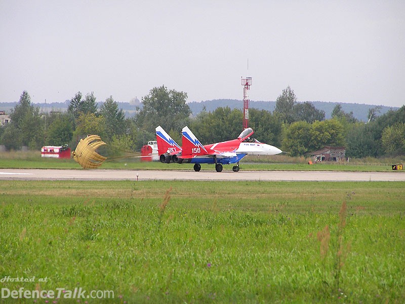 MAKS 2005 Air Show - MAKS 2005 Air Show - Mig 29 @ The Moscow Air Show - Zh