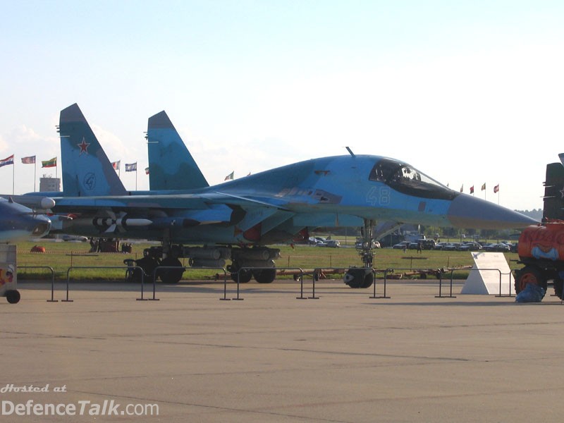 MAKS 2005 Air Show - Su 32 @ The Moscow Air Show - Zhukovsky