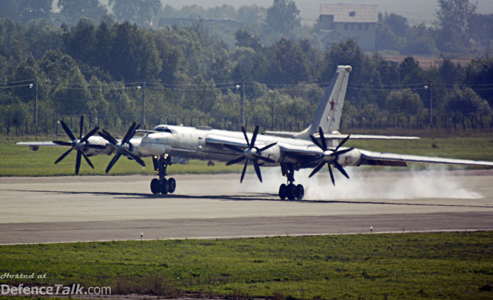 MAKS 2005 Air Show - The Moscow Air Show - Zhukovsky