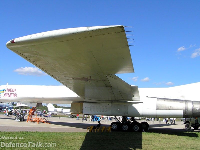 MAKS 2005 Air Show -  Tu 160 Strategic Bomber Russian AF