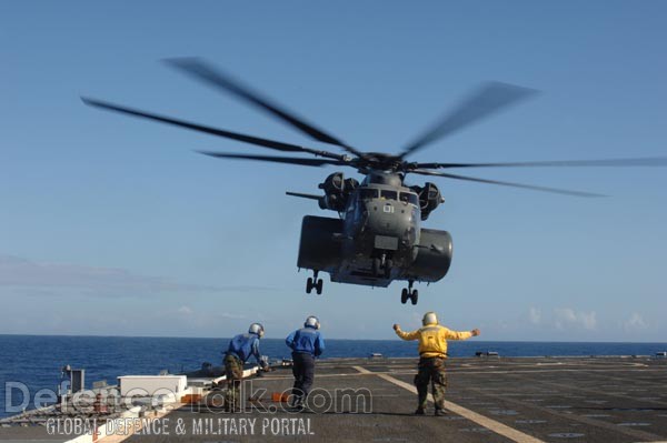 MH-53 helicopter takes off - RIMPAC 2006