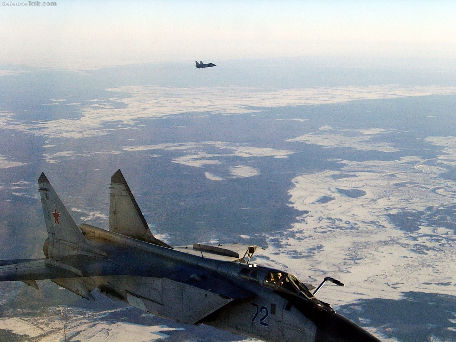 MiG-31 mid-air refueling