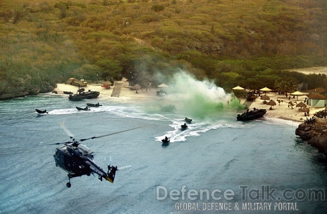 Netherlands:: Beach Landing - Royal Netherlands Navy