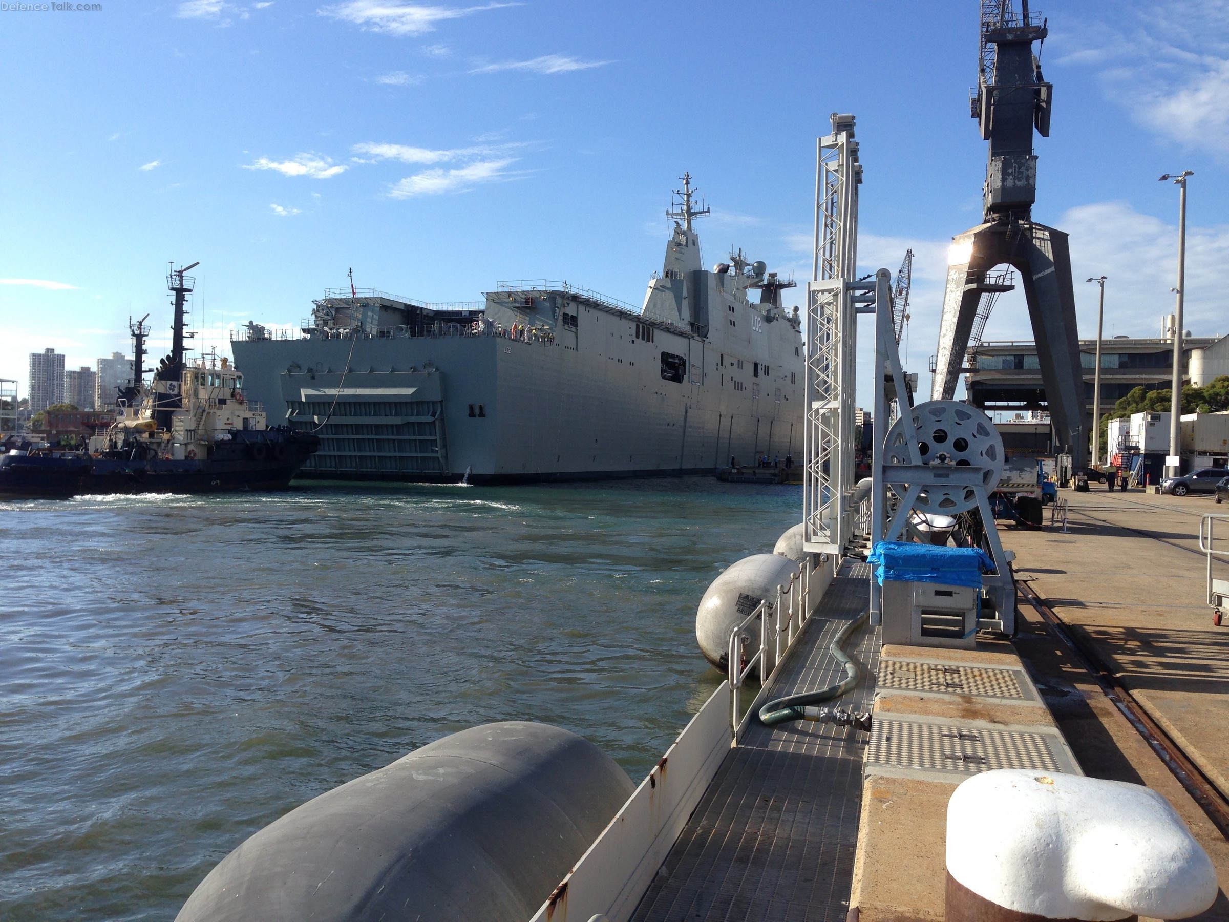 NUship Canberra Arriving in Sydney