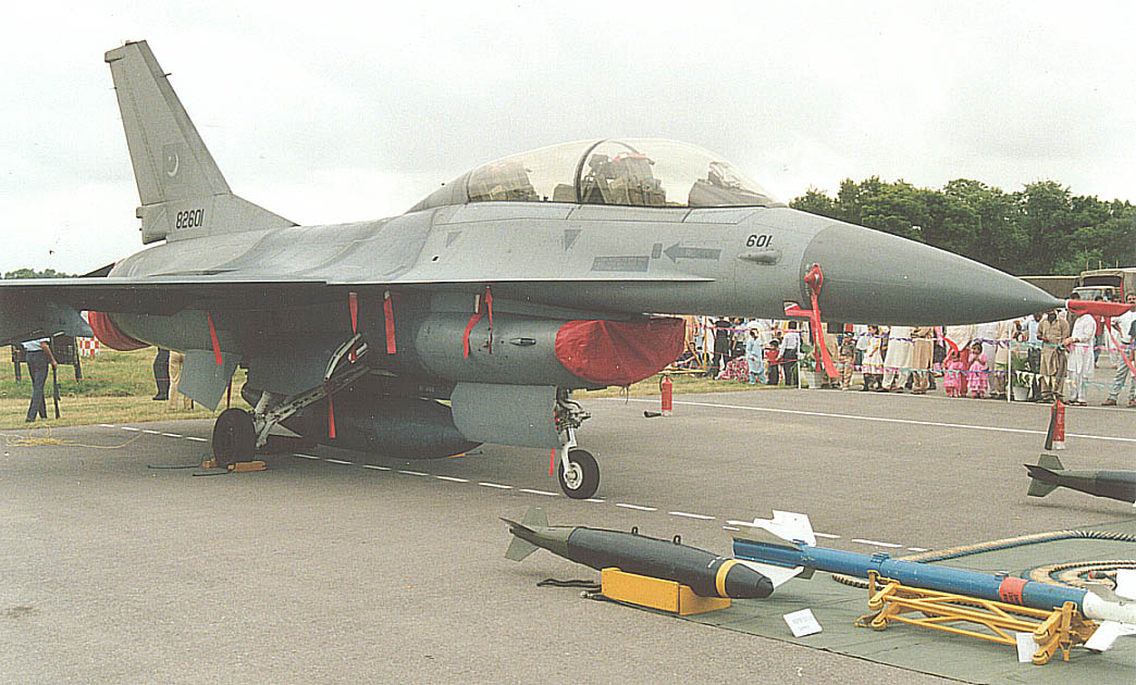 PAF F-16 B