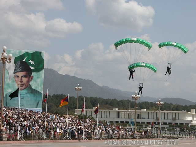Pakistan Army Paratroopers - March 23rd, Pakistan Day