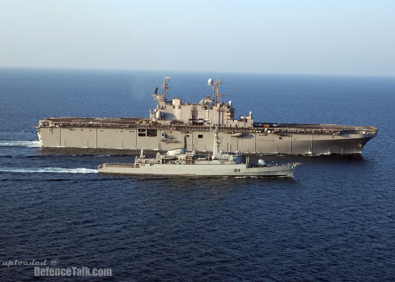 Pakistan Navy Badar (D 184) and USS Tarawa (LHA 1)