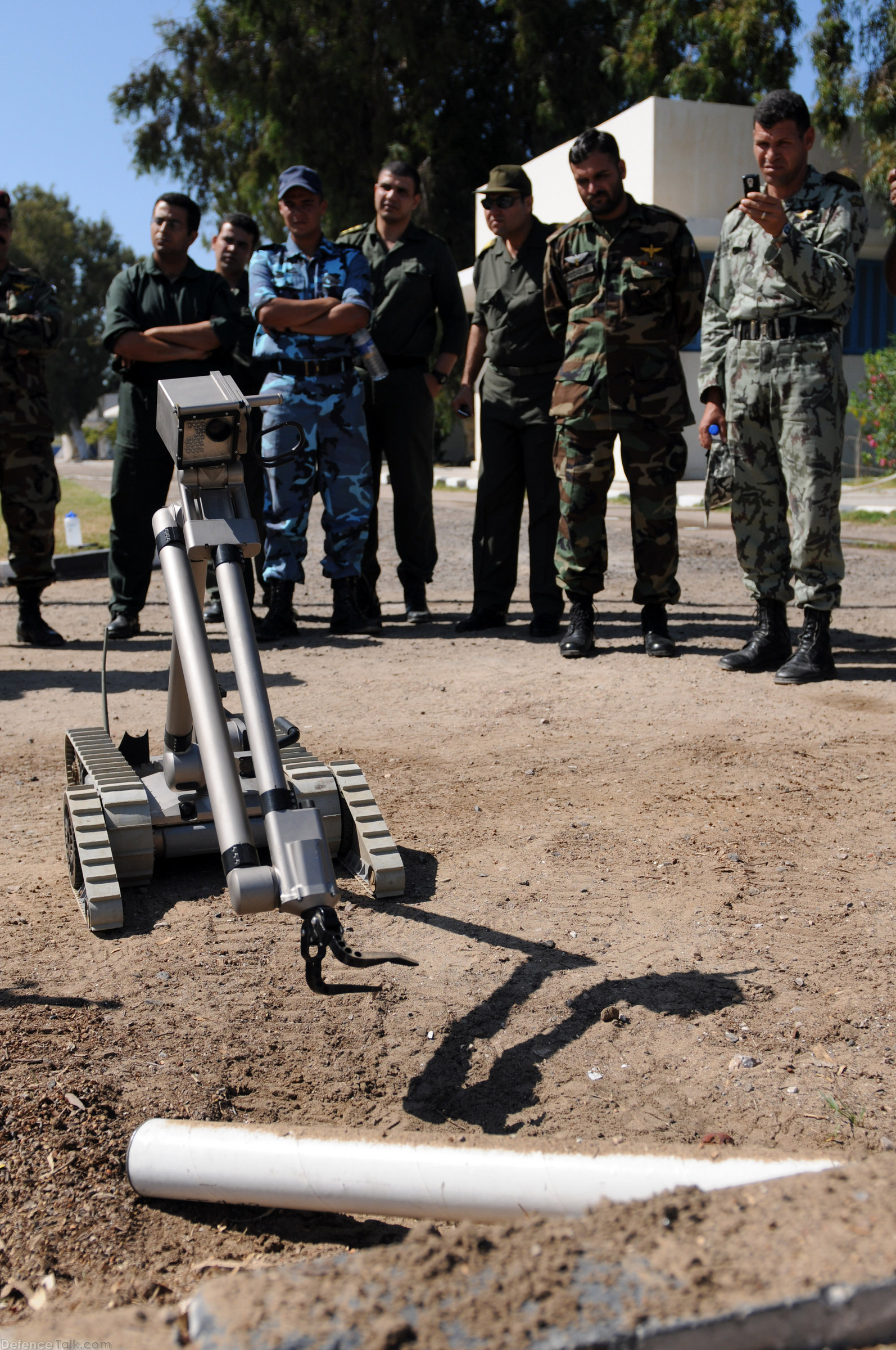 Pakistani and Egyptian Train with PackBot robot system