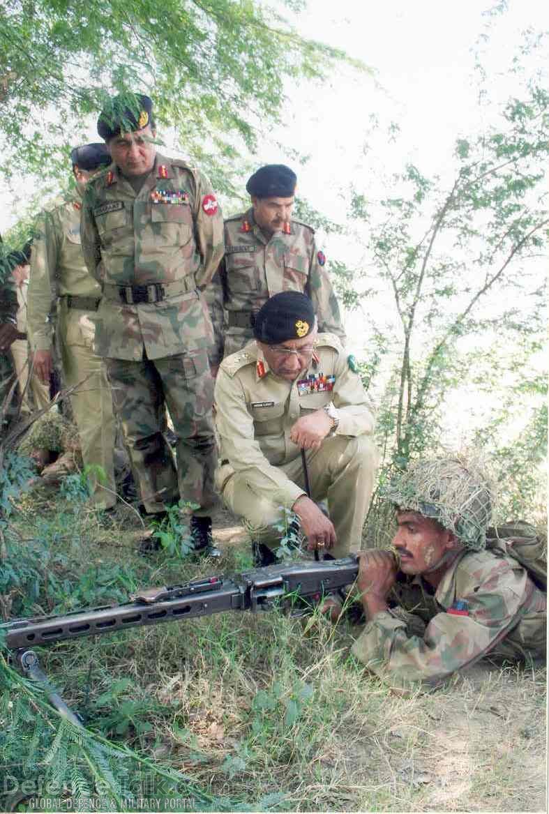 Pakistani army Soldiers during an excercise