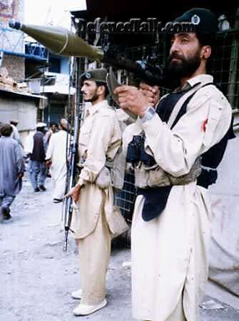 Pakistani paramilitary soldiers