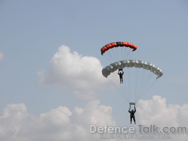 Paratroopers of Pakistan Army - March 23rd, Pakistan Day