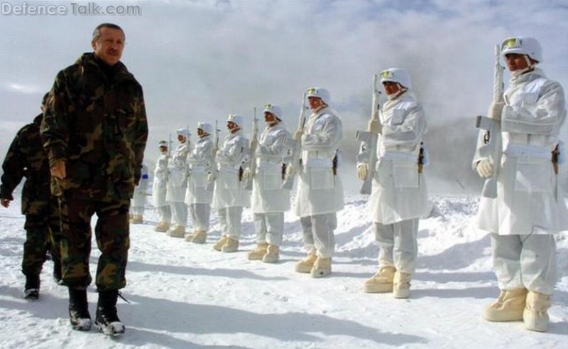 PM Erdogan visiting the troops.