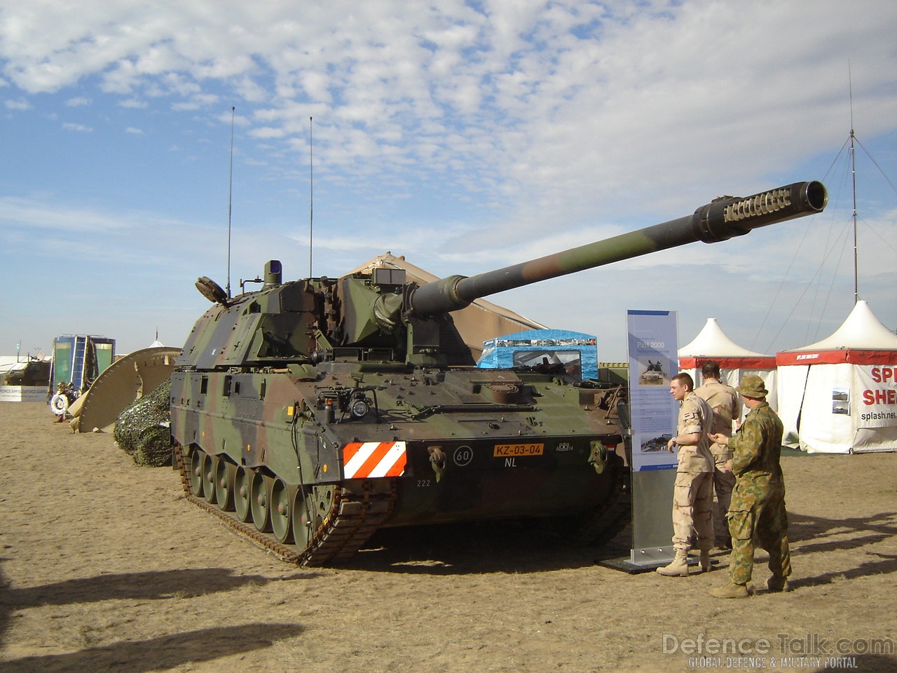 PZH-2000 self propelled artillery piece - Avalon